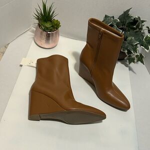 Elegant Brown Ankle Boots